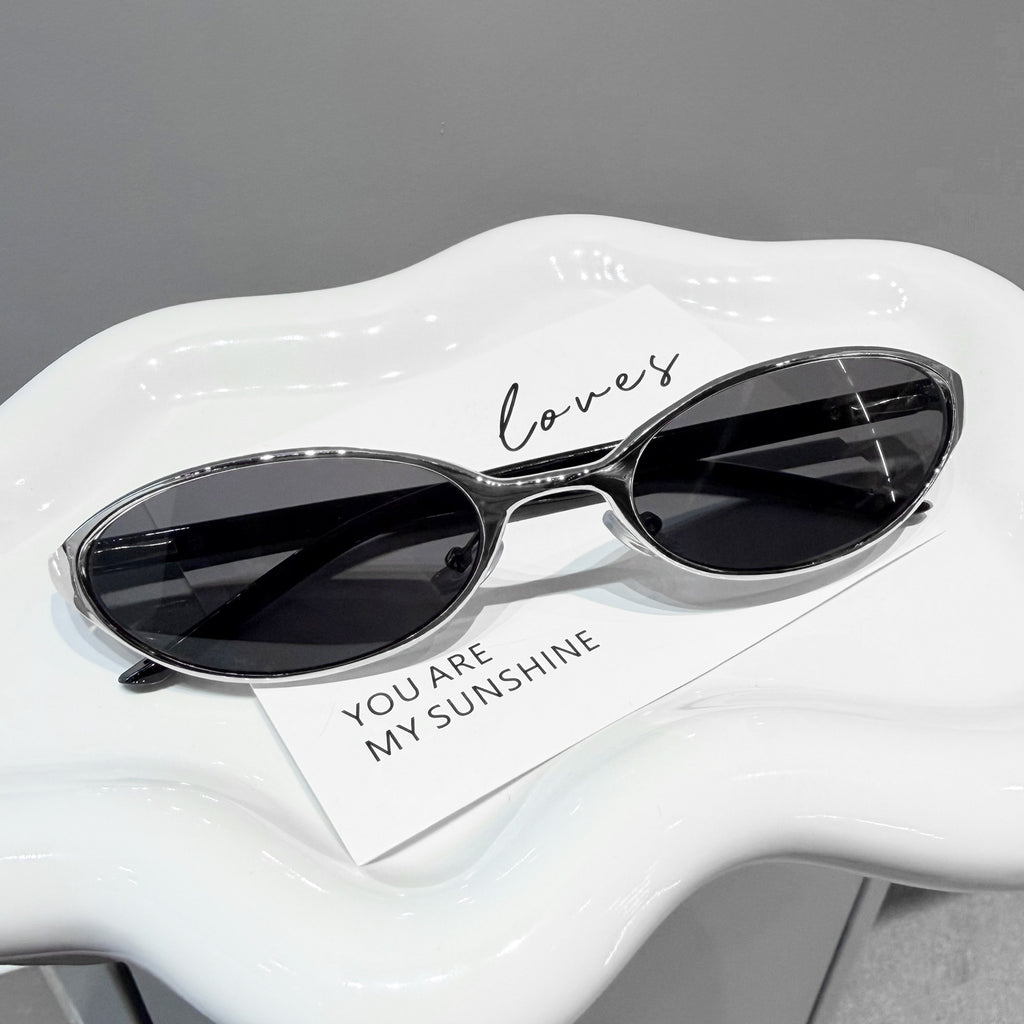 Oval Metal Frame Sunglasses with Spring Temples
