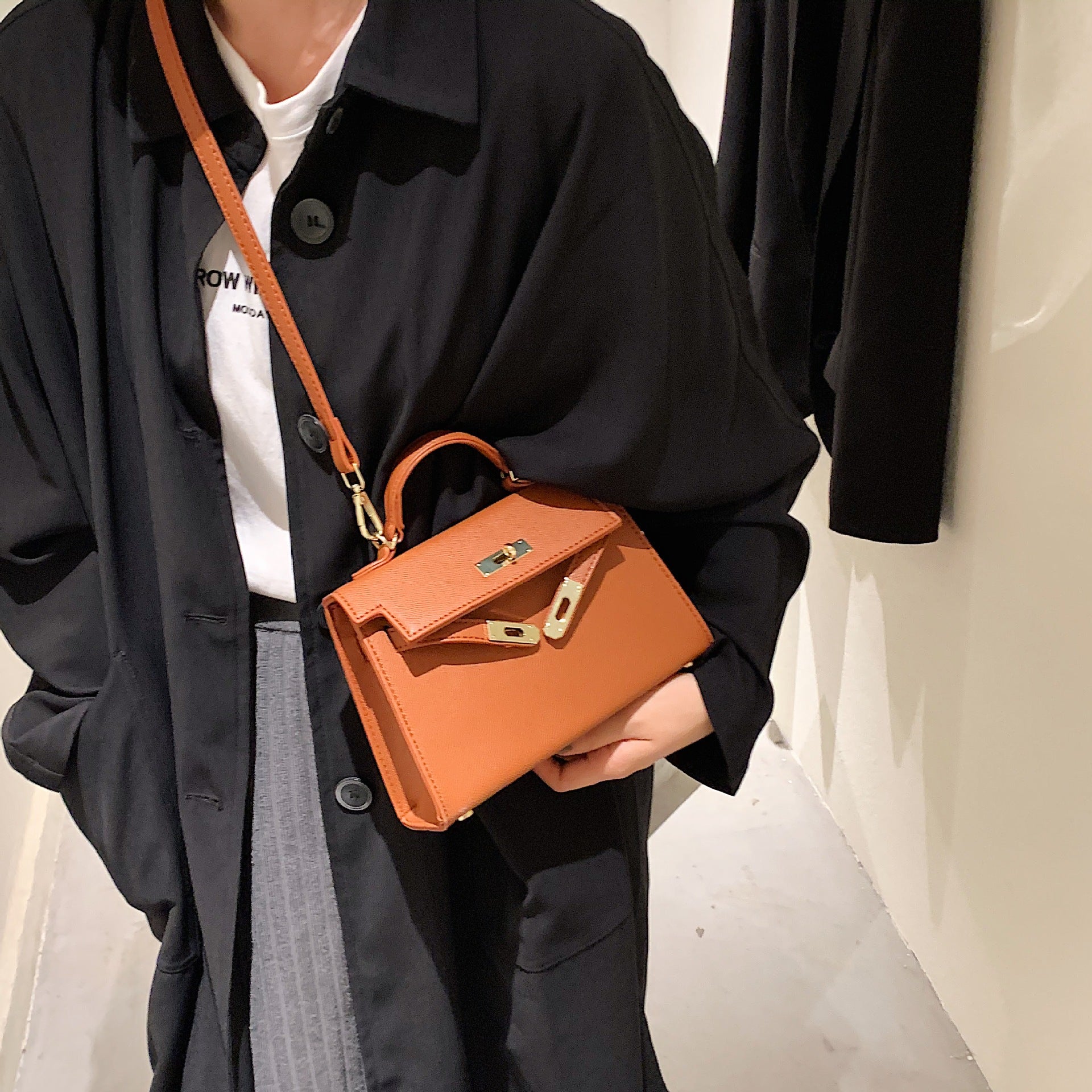 Texture Lock Portable Small Square Bag Women's 2022 New All-match Classic Shoulder Bag PU Fashion Kelly Bag